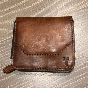 NWT Genuine Leather Frye Wallet✨